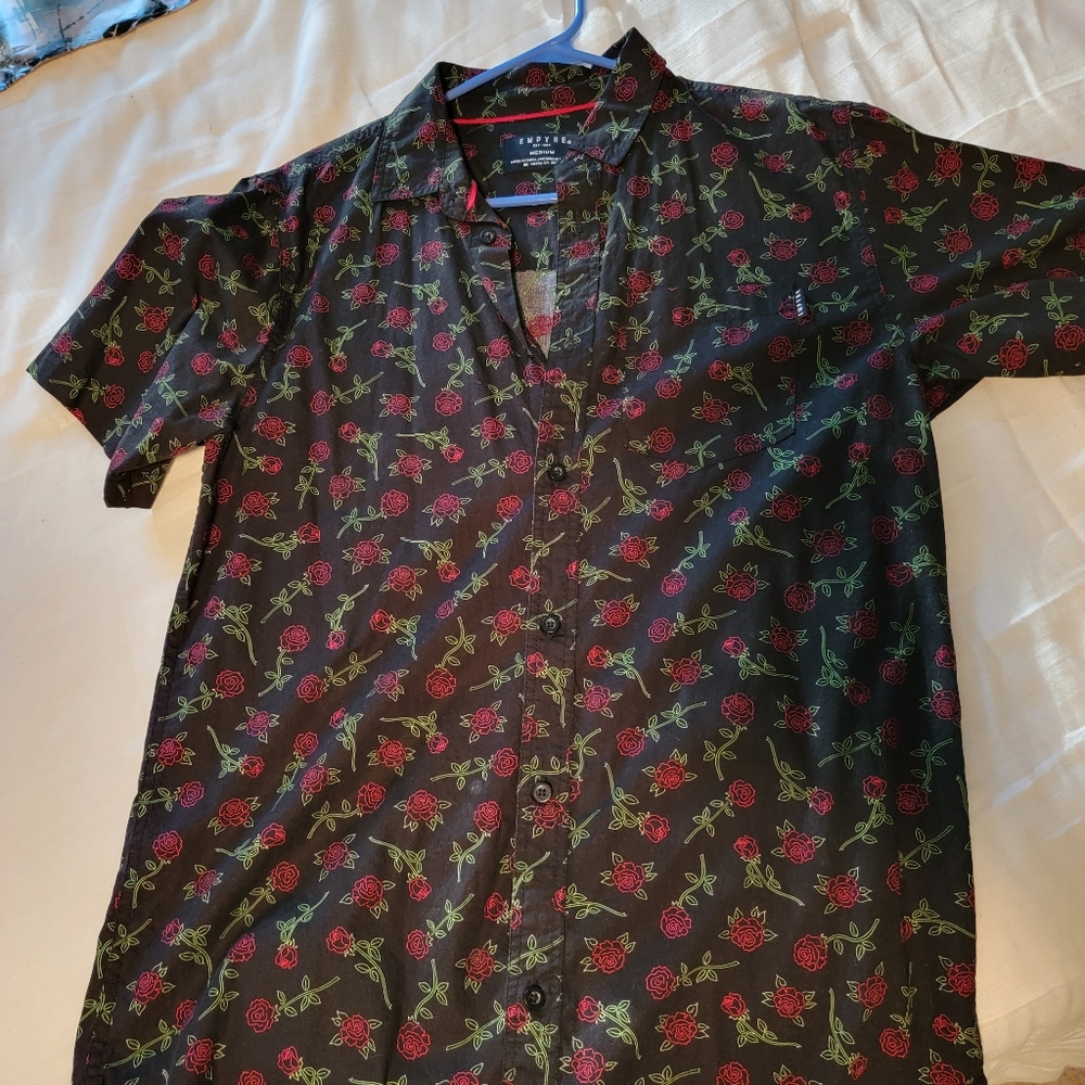 Empyre Rose Thorns Black Woven Short Sleeve Button up Shirt